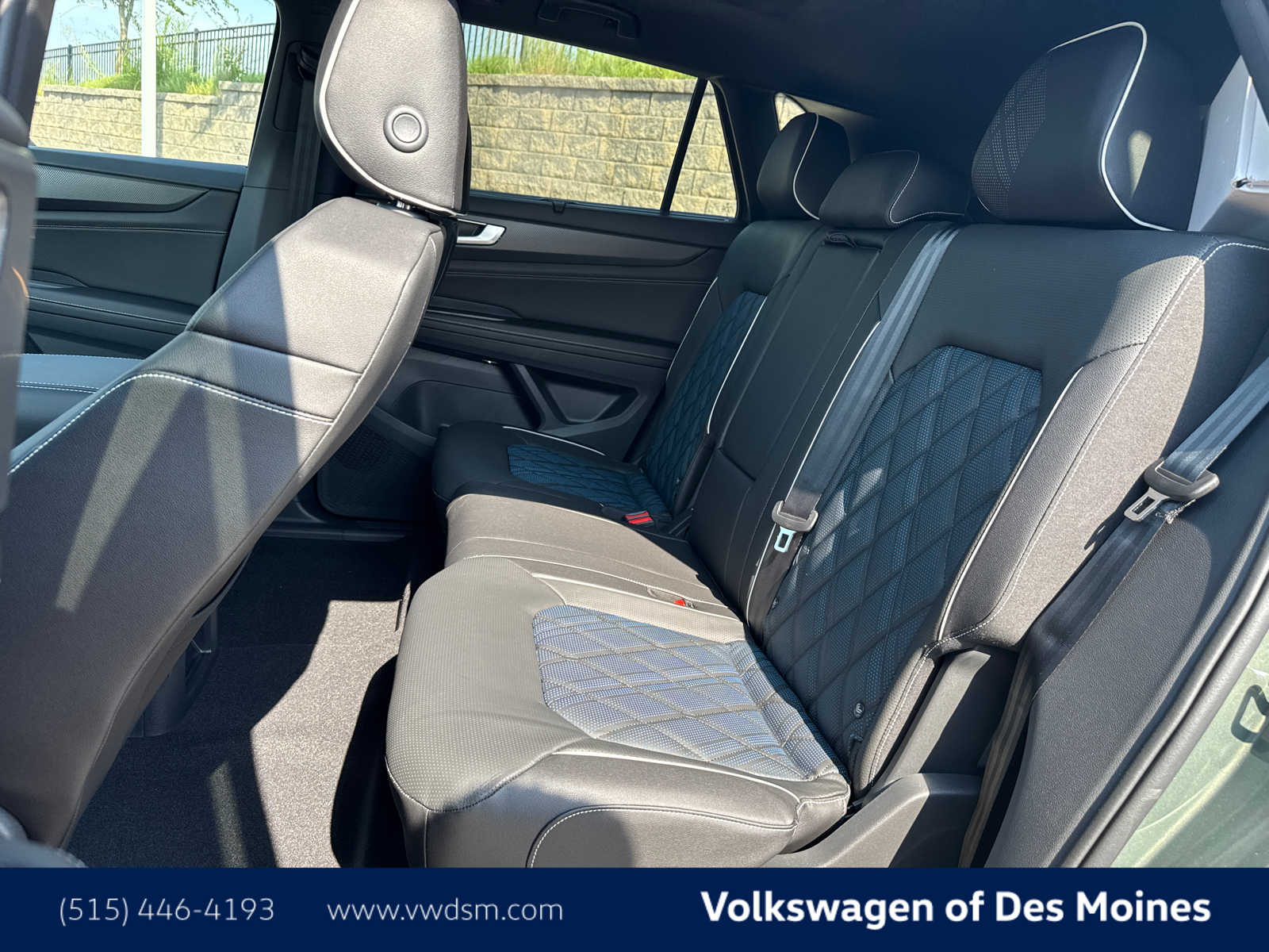 2026 Volkswagen Atlas Cross Sport SEL Premium R-Line photo 10