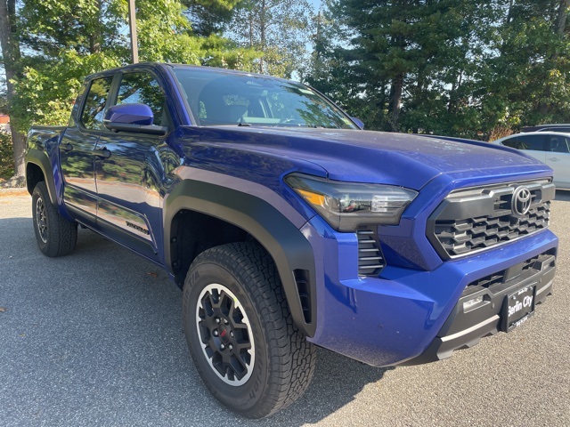 2025 Toyota Tacoma photo 3