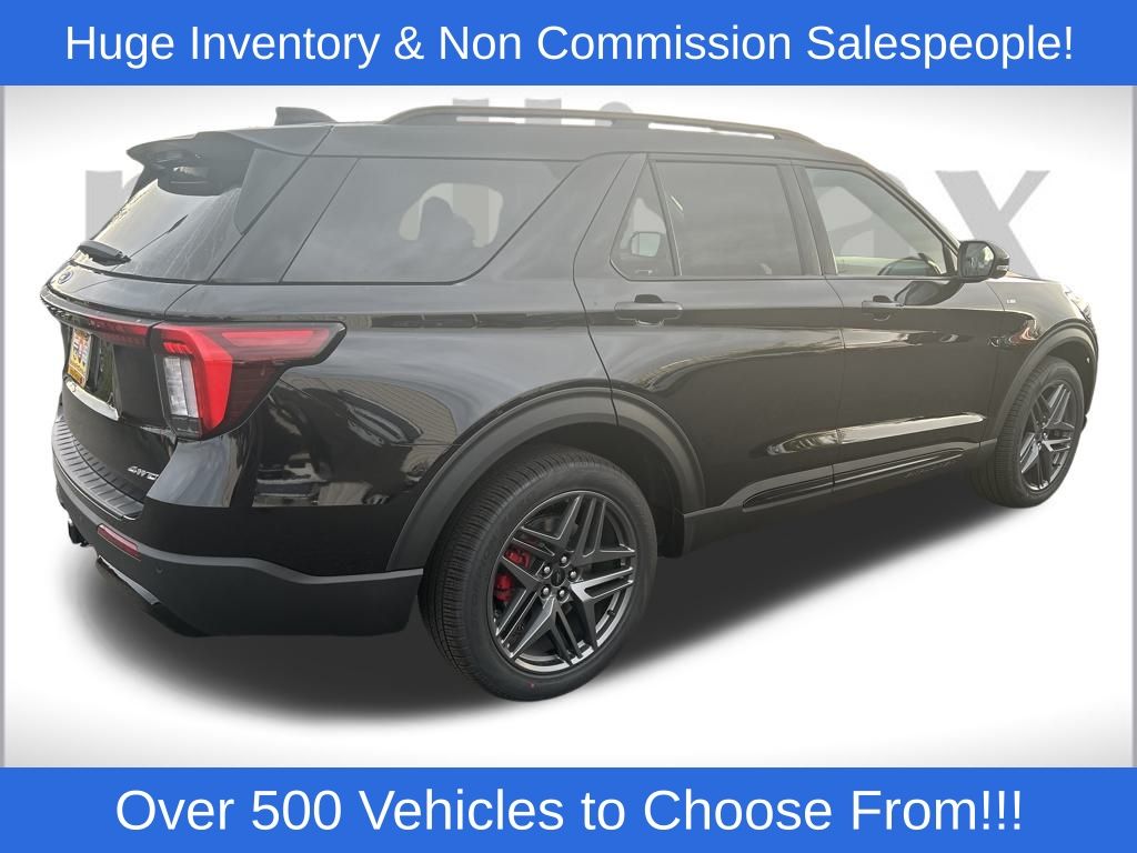 2025 Ford Explorer ST-Line photo 2