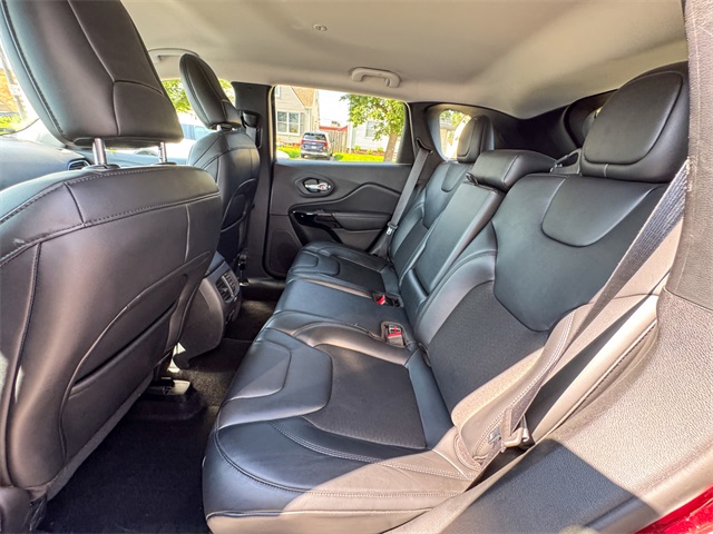 2020 Jeep Cherokee Altitude photo 16
