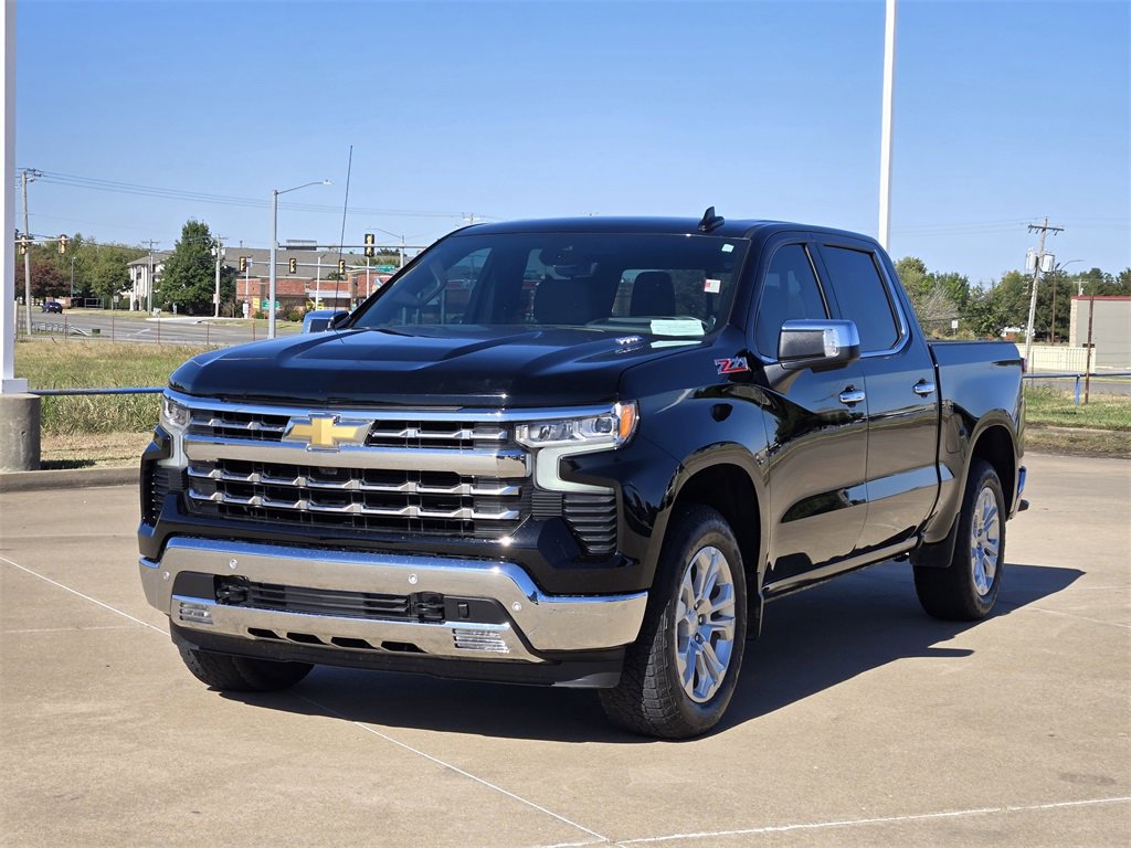 2023 Chevrolet Silverado 1500 photo 2