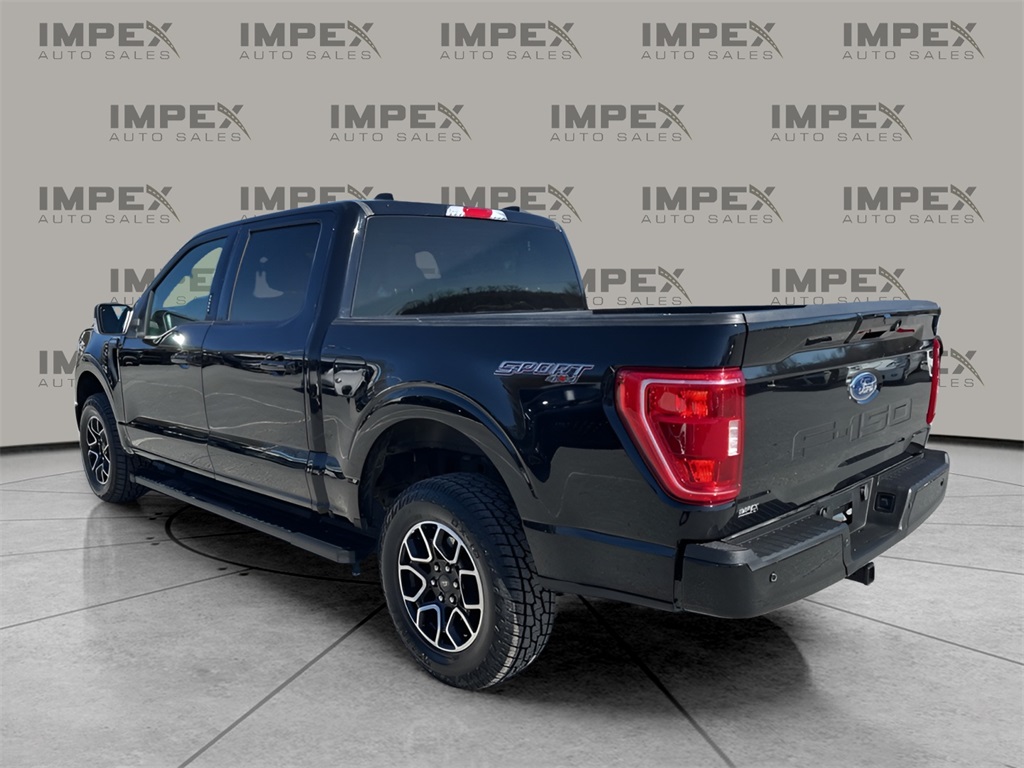 2023 Ford F-150 XLT photo 2