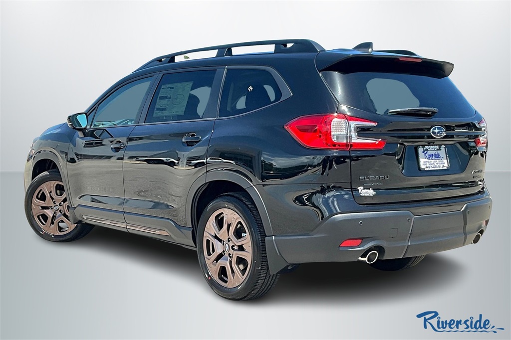 2025 Subaru Ascent Limited photo 3