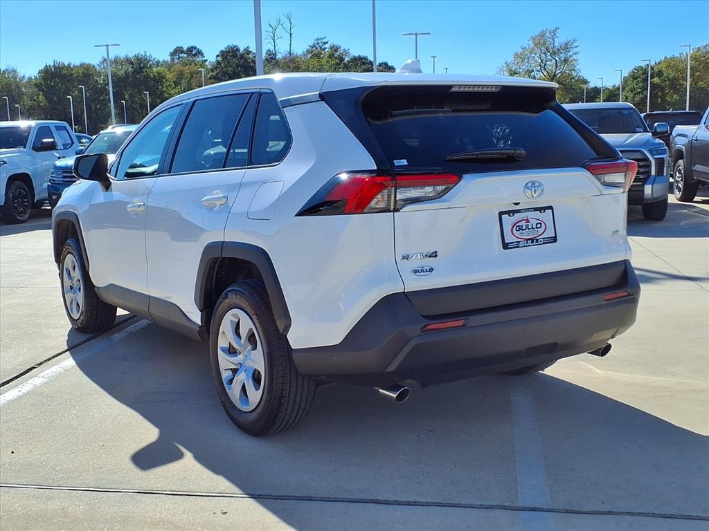 2025 Toyota RAV4 LE photo 2