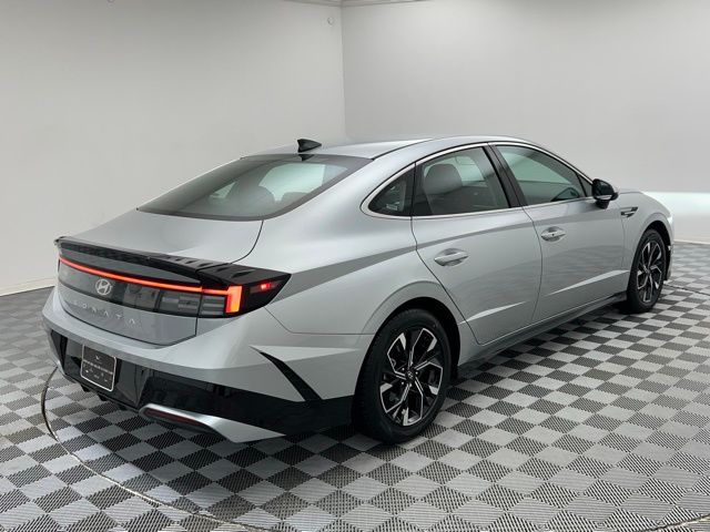 2024 Hyundai Sonata SEL photo 4