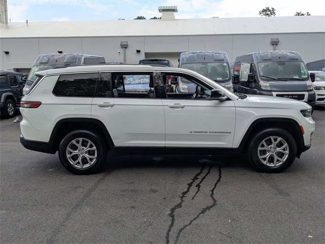 2021 Jeep Grand Cherokee Limited photo 2
