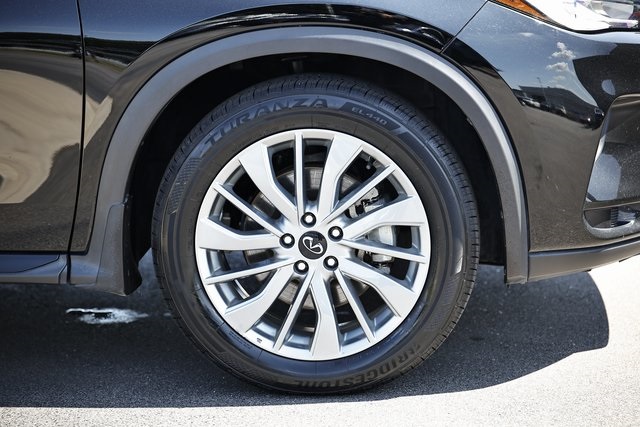 2024 Infiniti QX50 Luxe photo 9