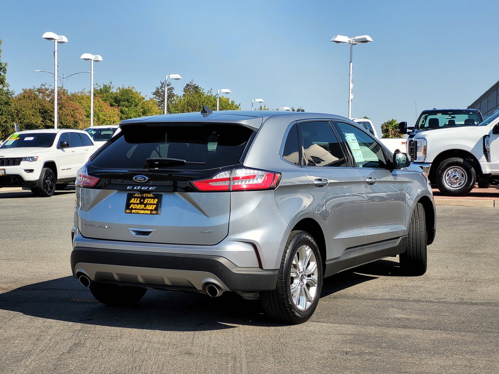 2024 Ford Edge Titanium photo 4