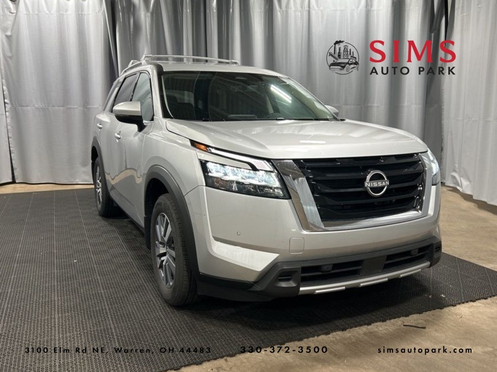 2024 Nissan Pathfinder SL