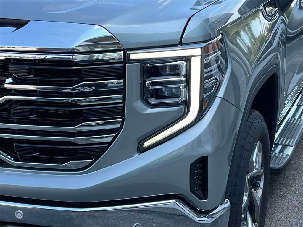 2026 Gmc Sierra 1500 SLT photo 9