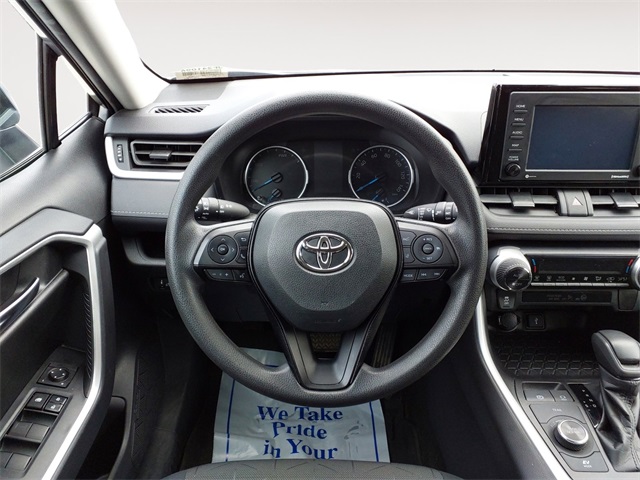 2021 Toyota RAV4 Hybrid XLE photo 12