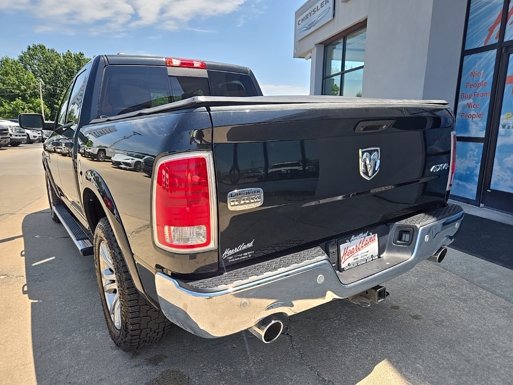 2017 Ram 1500 Laramie photo 8