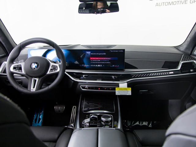 2025 Bmw X7 M60i photo 8