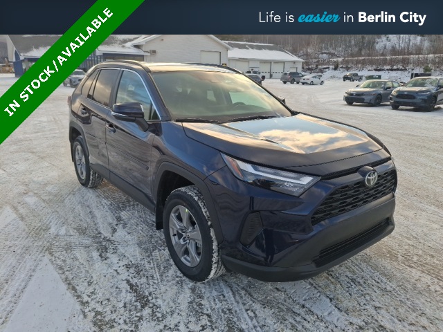 2025 Toyota RAV4 XLE's photo