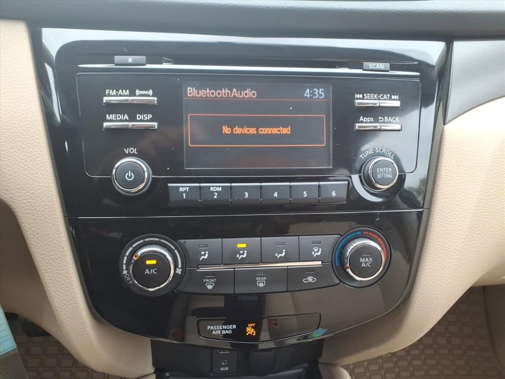 2016 Nissan Rogue S photo 16