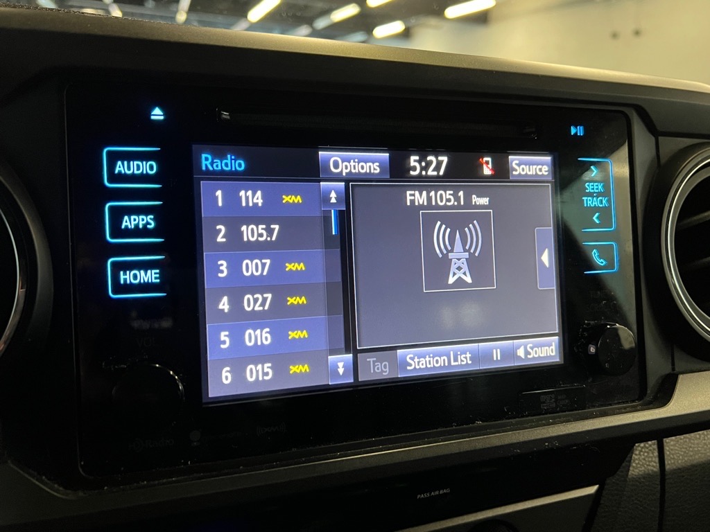 2019 Toyota Tacoma TRD Sport photo 7