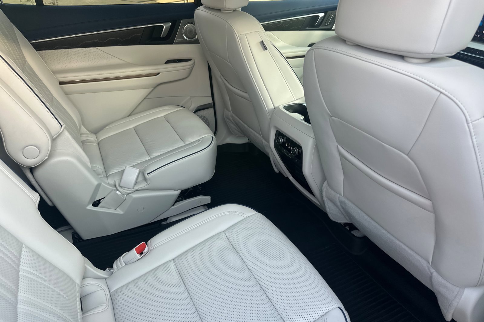 2025 Buick Enclave Avenir photo 19
