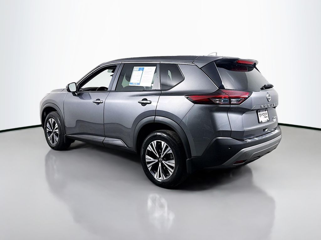 2022 Nissan Rogue SV photo 5