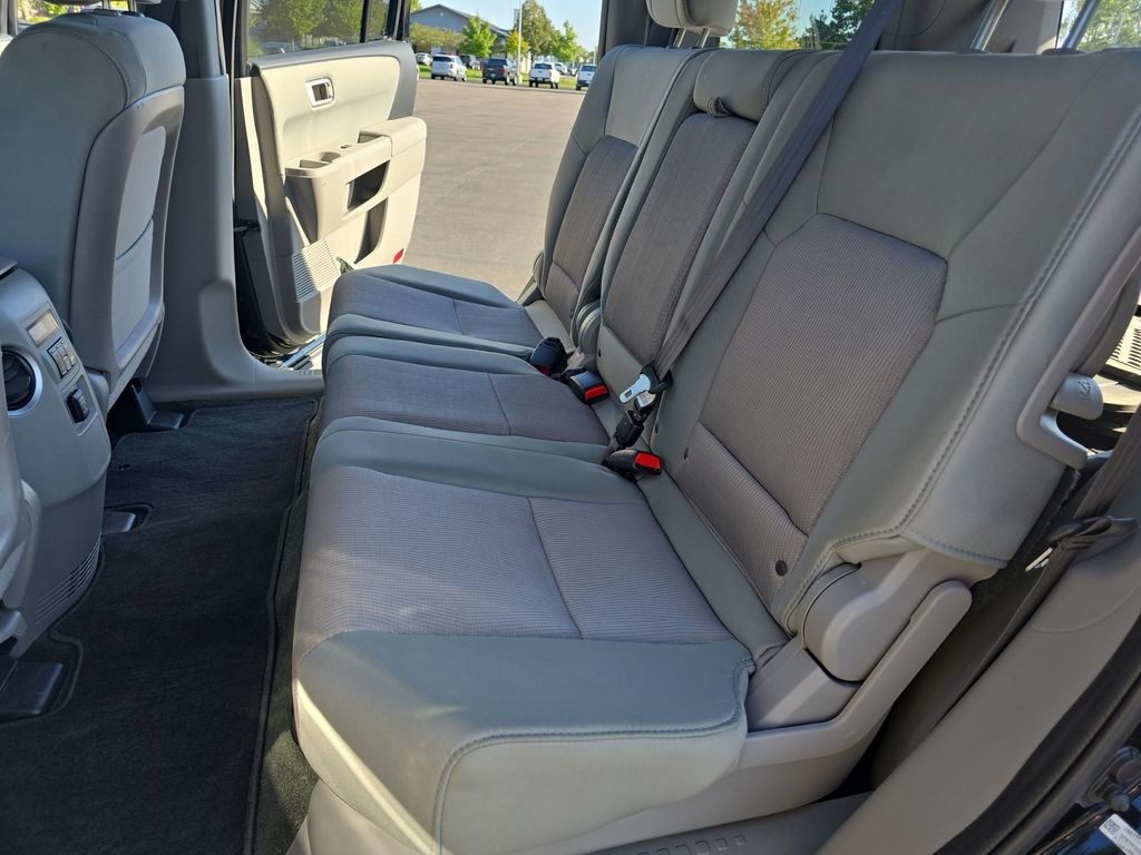 2015 Honda Pilot EX photo 12