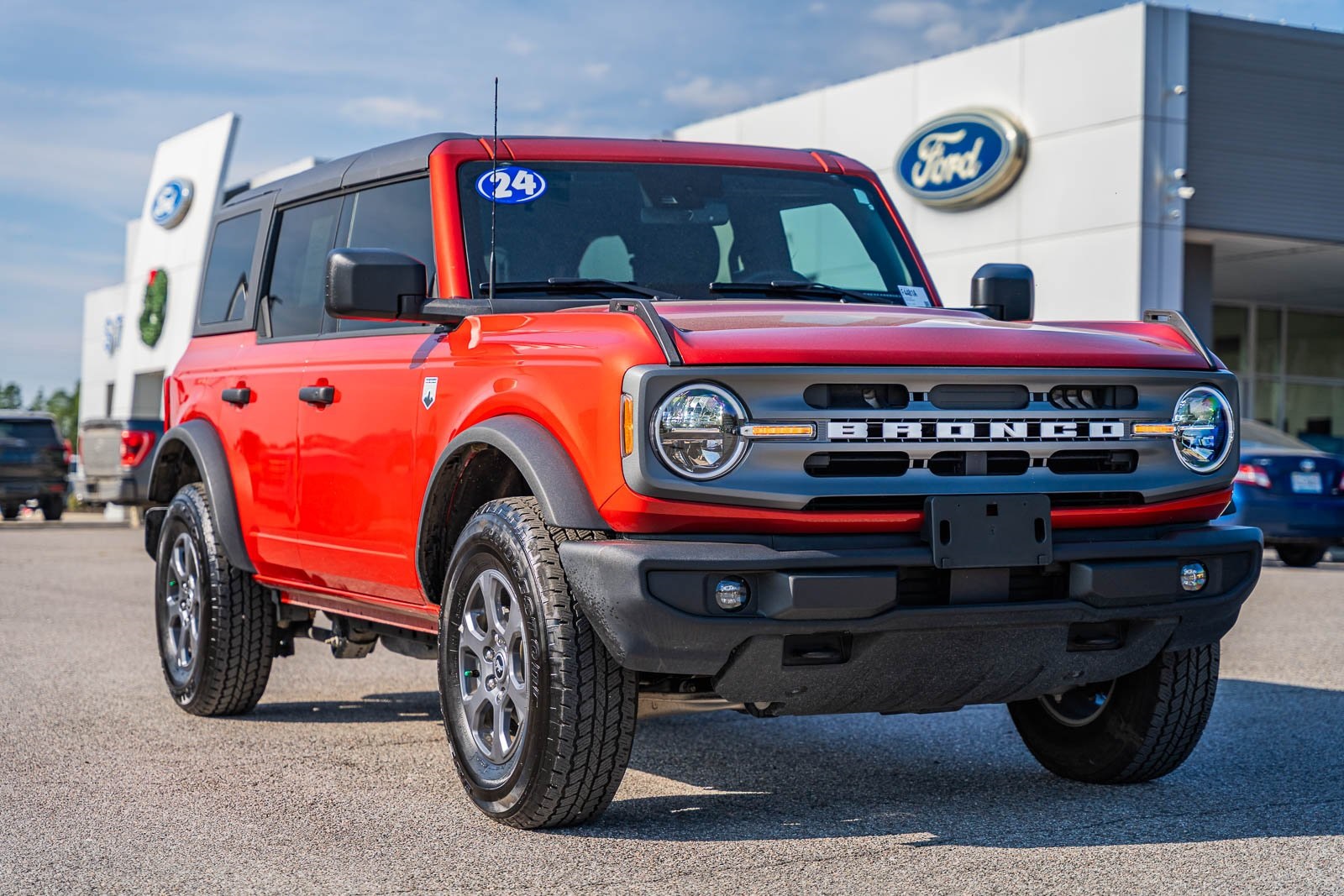 2024 Ford Bronco 4-Door Big Bend's photo