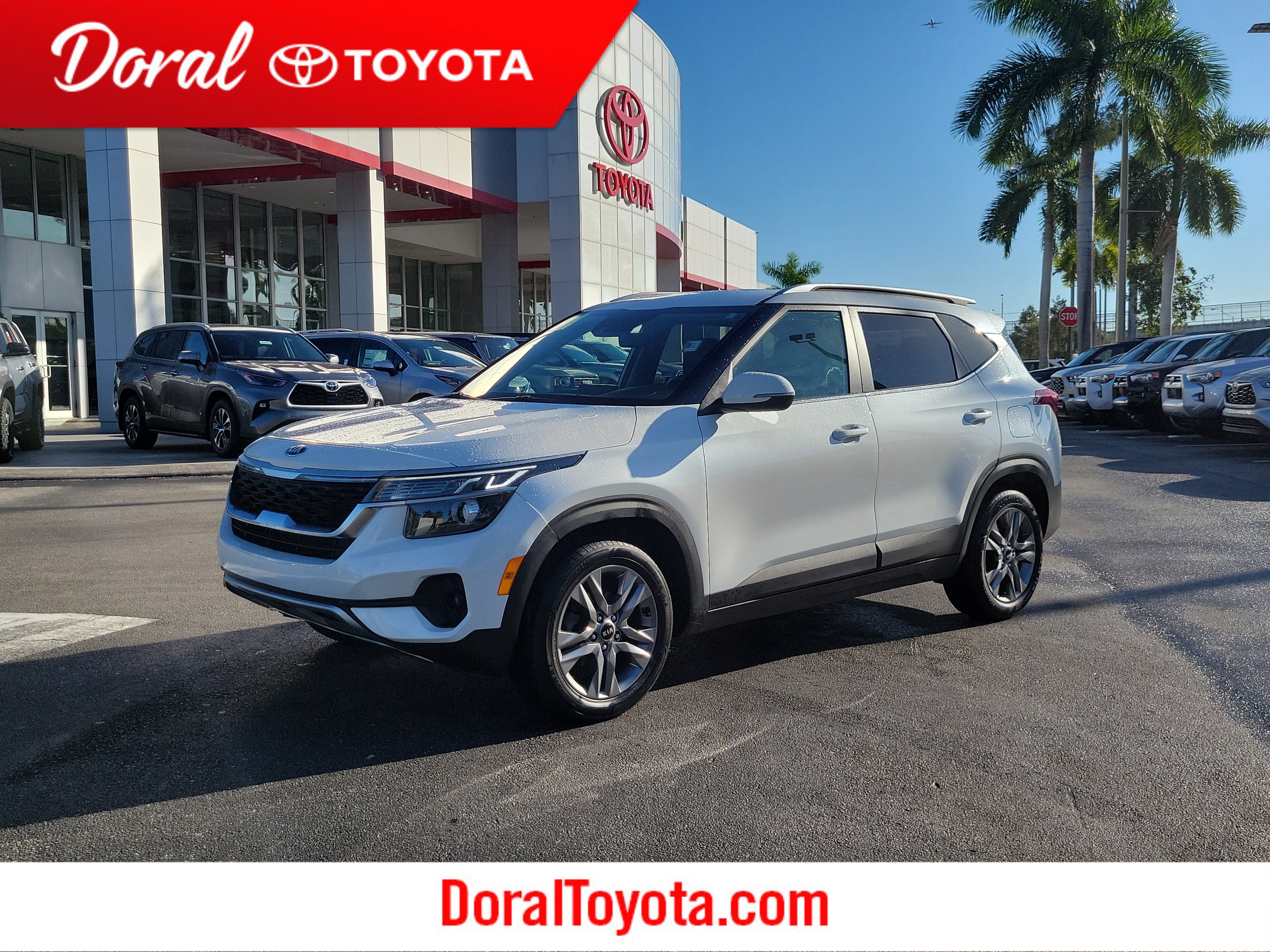 2021 Kia Seltos S's photo