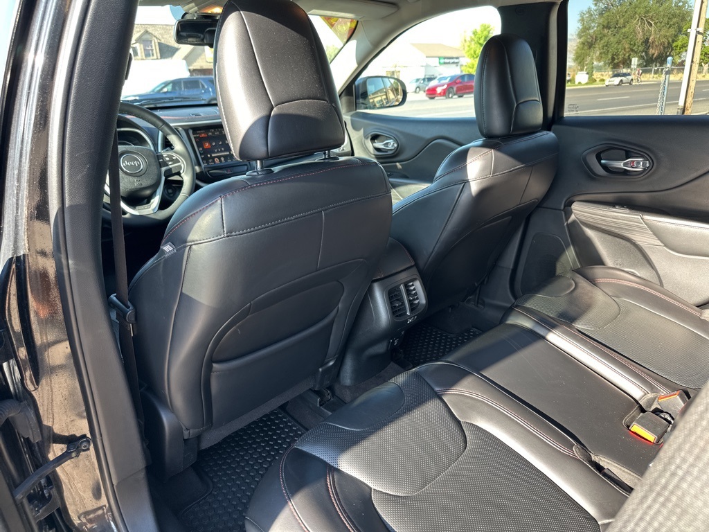 2017 Jeep Cherokee Trailhawk photo 12