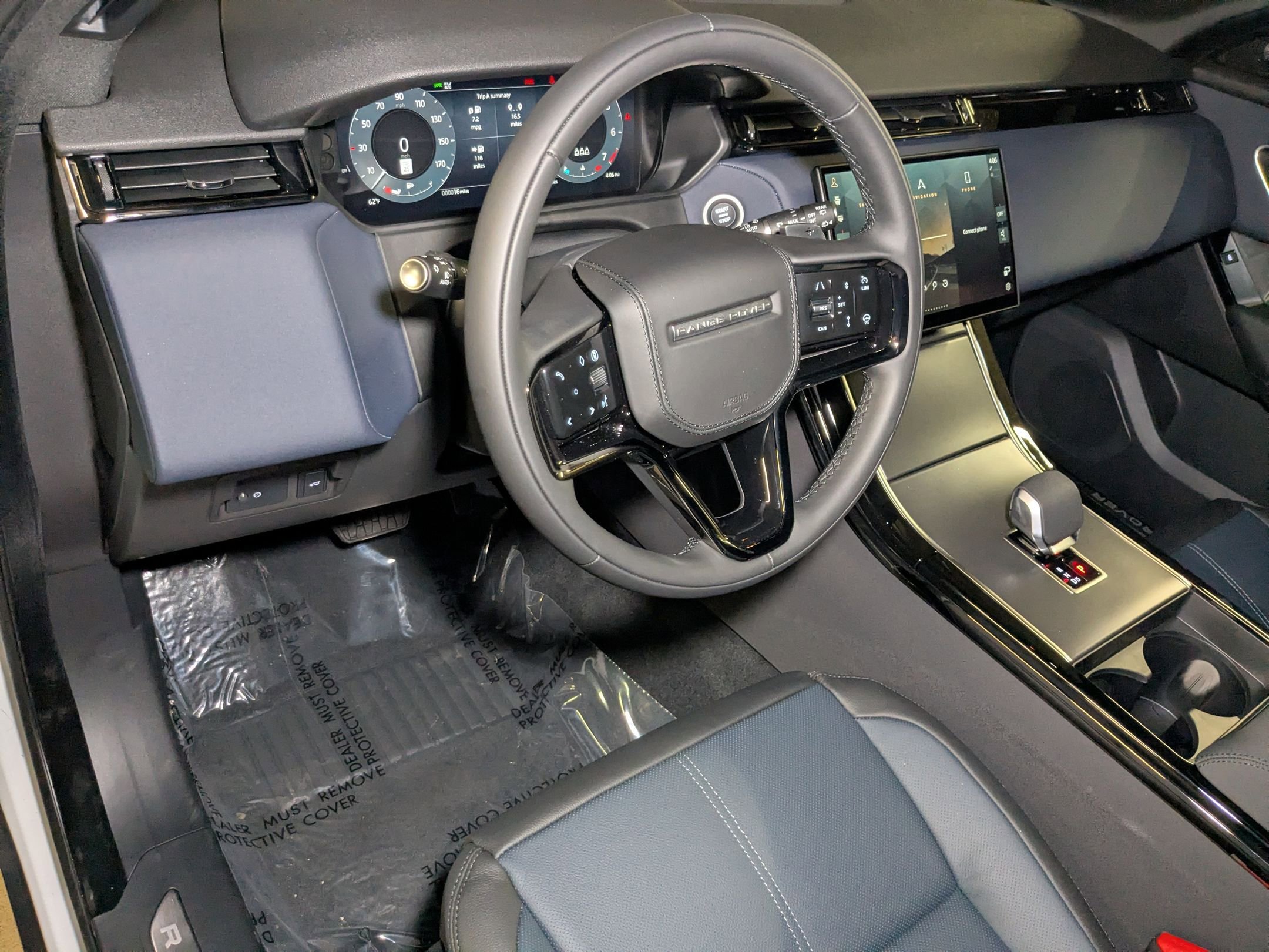 2026 Land Rover Range Rover Velar S photo 3