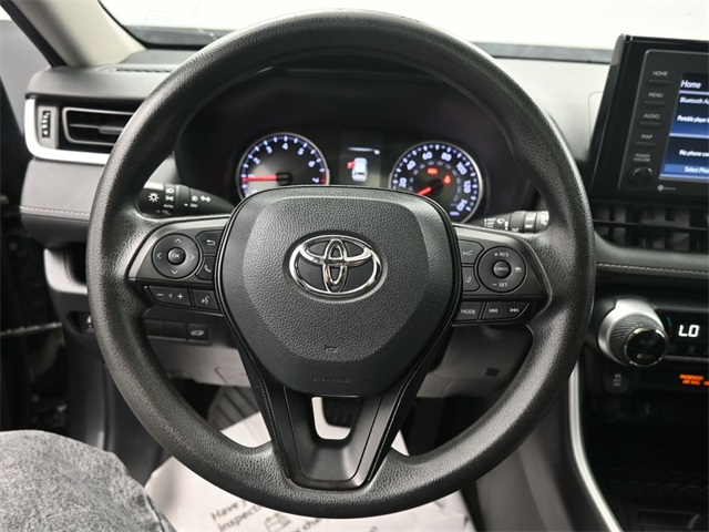 2021 Toyota RAV4 XLE photo 16