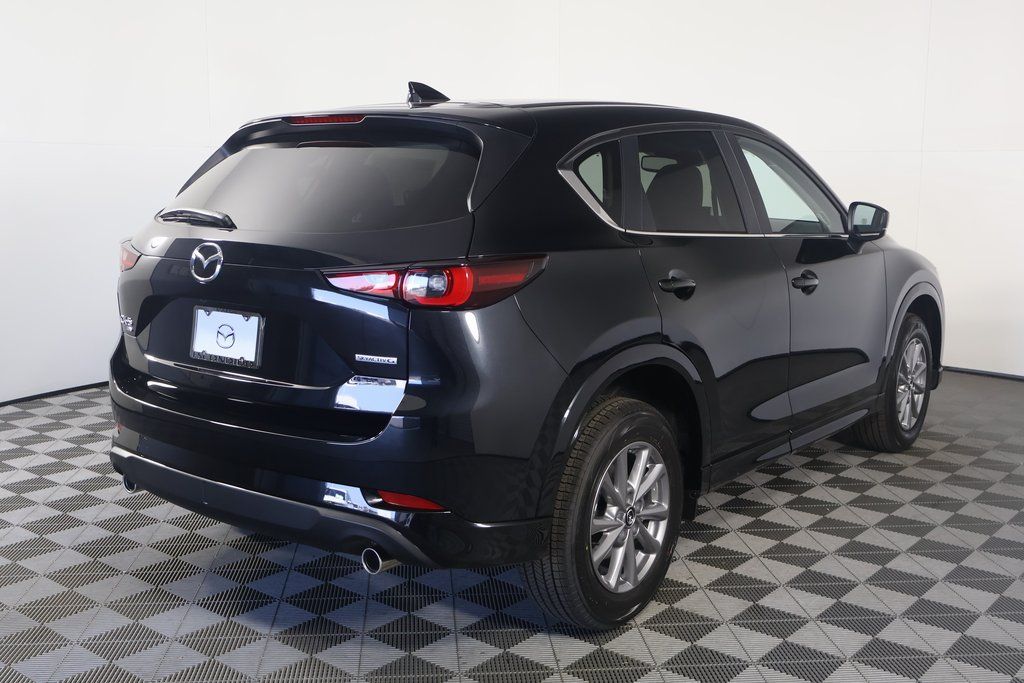 2025 Mazda CX-5 2.5 S Preferred photo 2