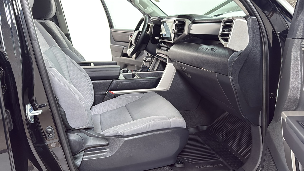 2024 Toyota Tundra SR5 photo 16