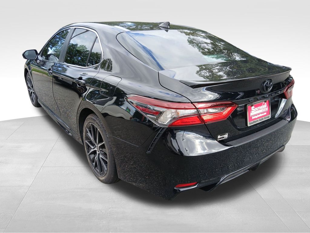 2024 Toyota Camry SE photo 3
