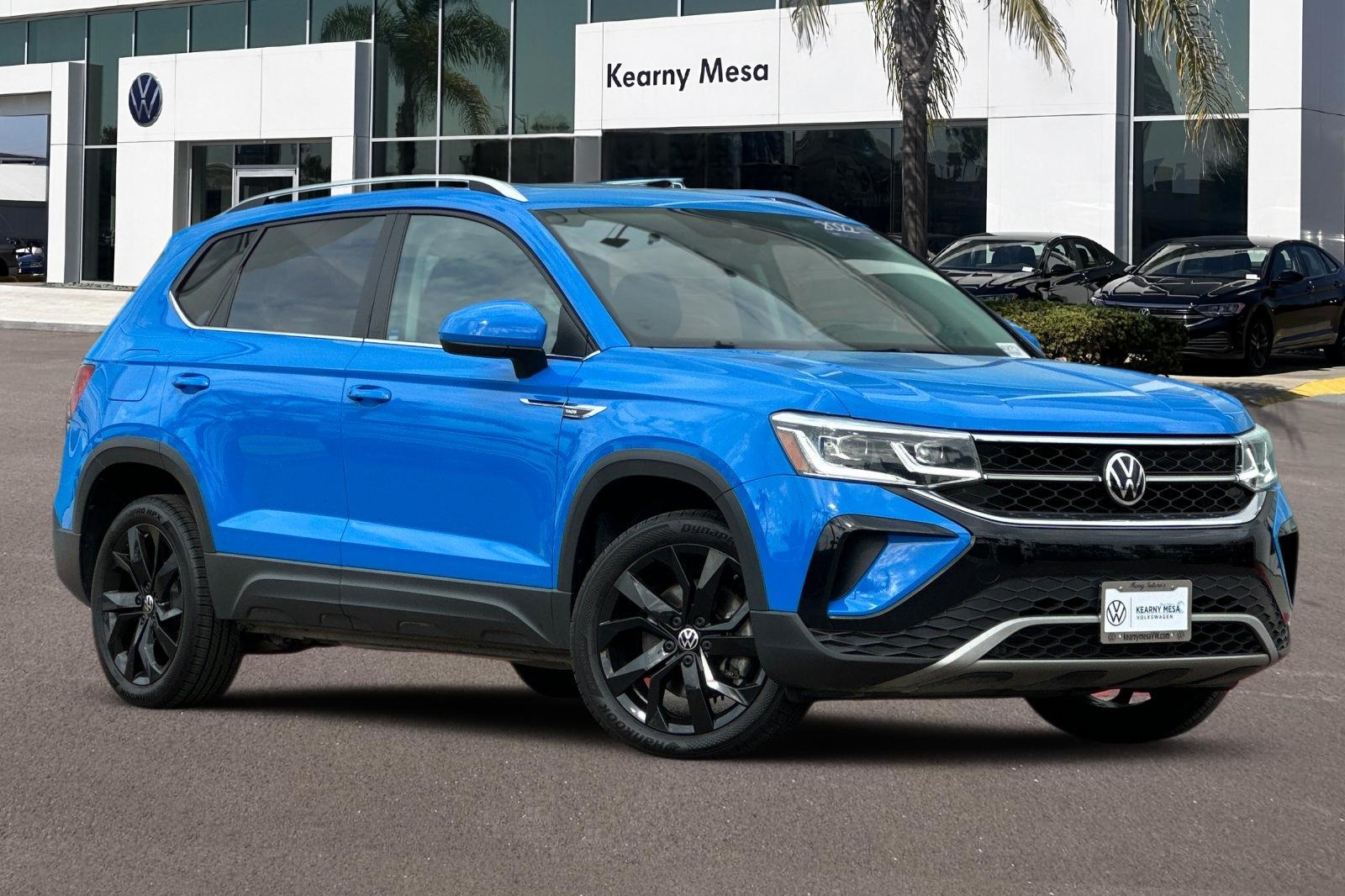 2022 Volkswagen Taos SEL photo 2