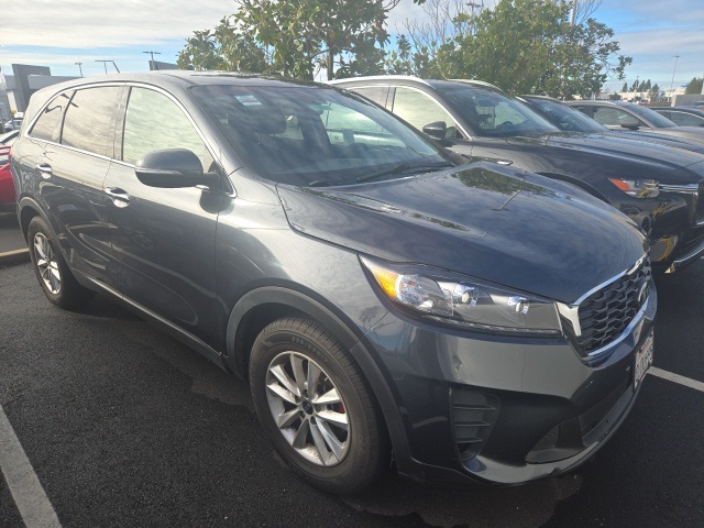 2020 Kia Sorento LX's photo