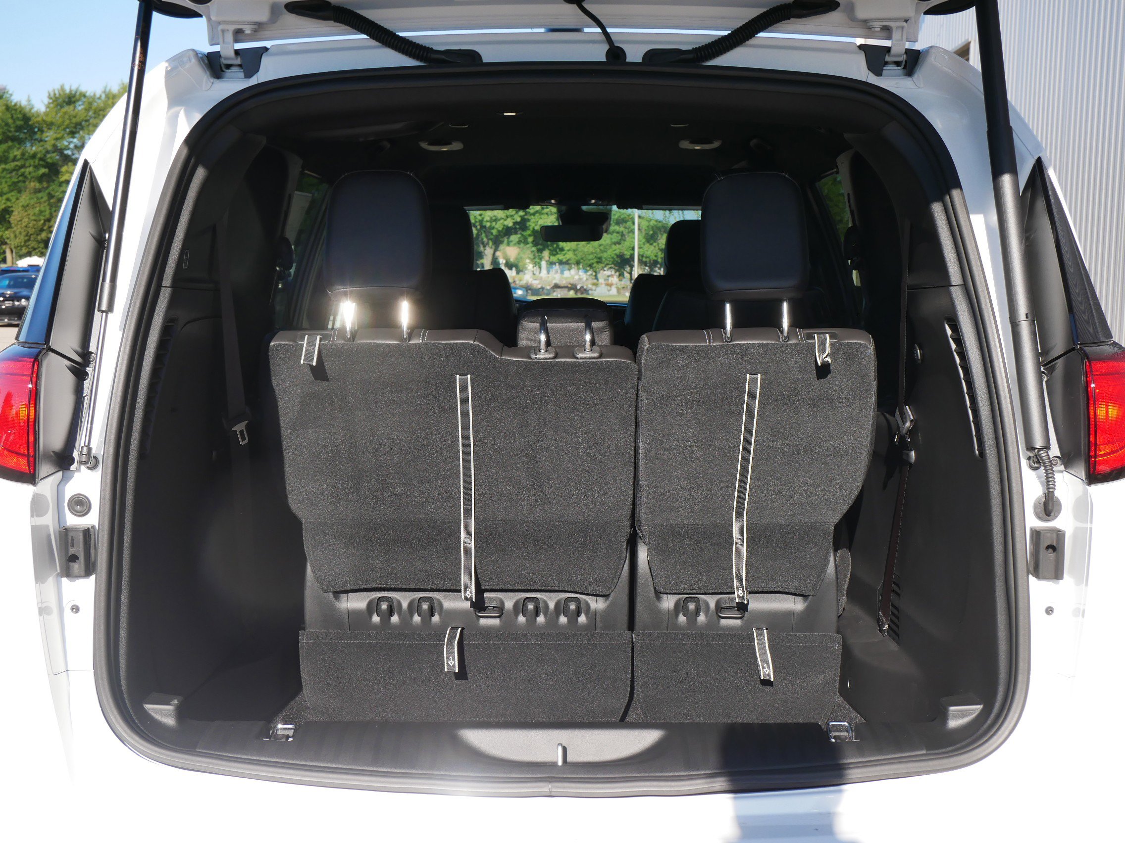 2026 Chrysler Voyager LX photo 3