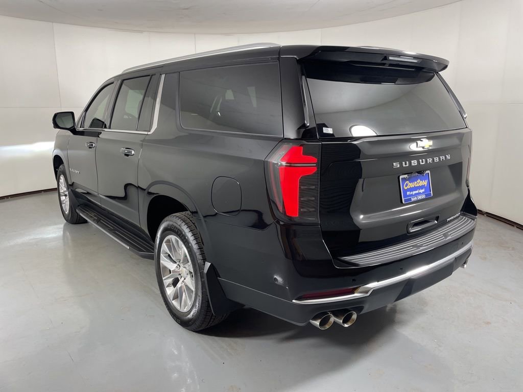 2025 Chevrolet Suburban Premier photo 7