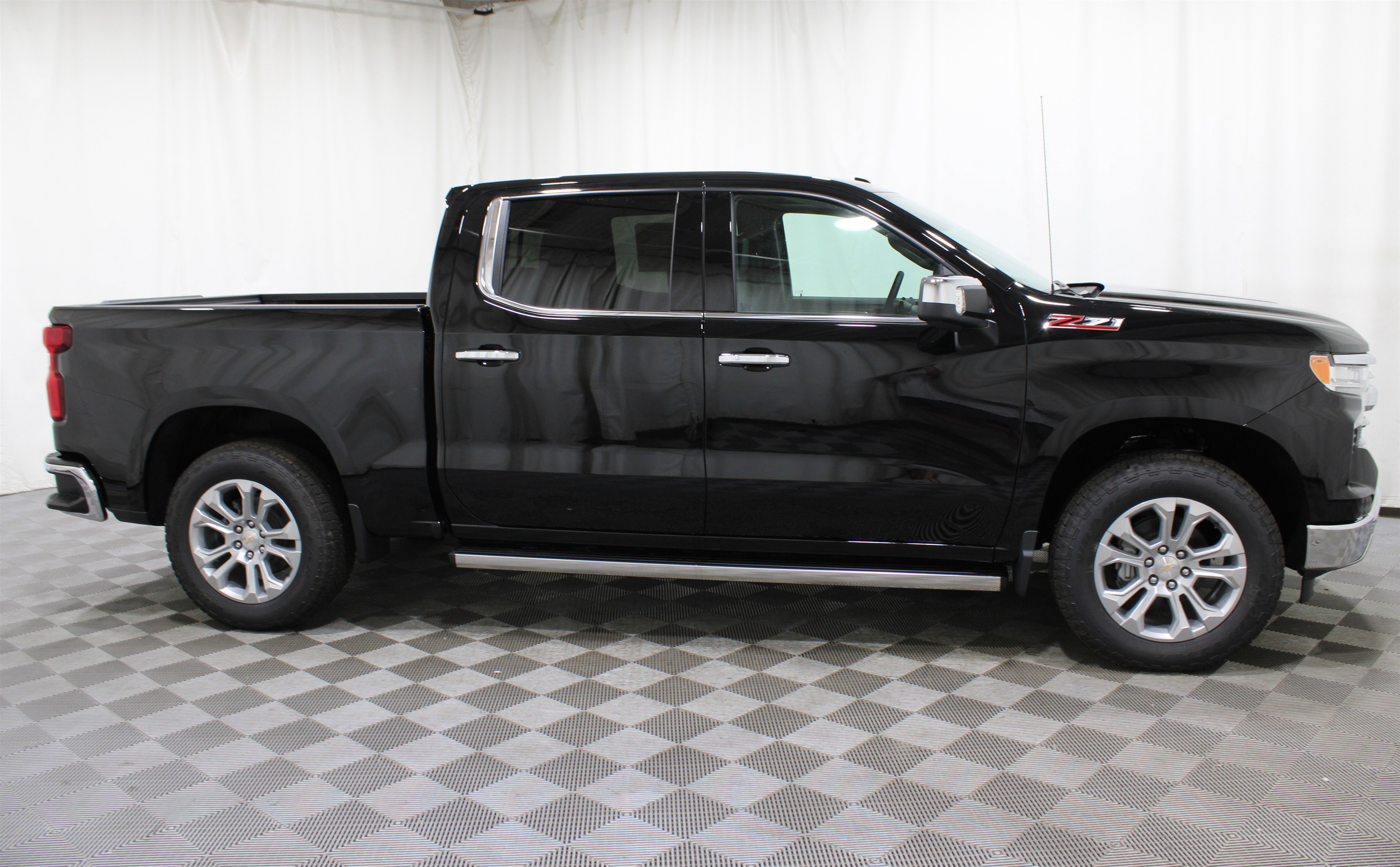 2026 Chevrolet Silverado 1500 LTZ photo 13