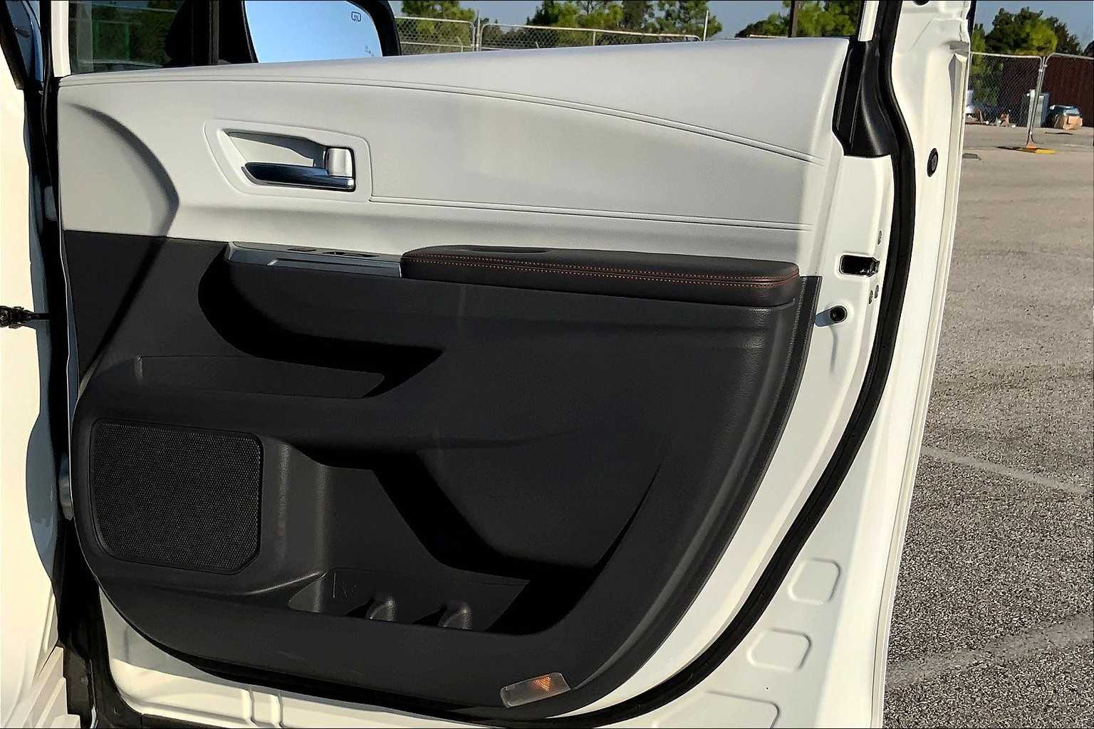 2021 Toyota Sienna XSE photo 21