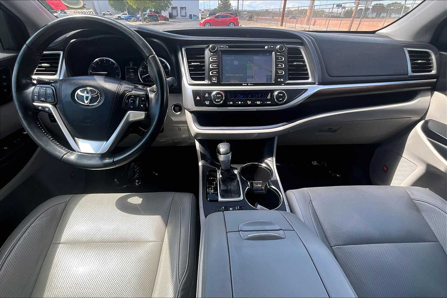 2015 Toyota Highlander Limited photo 15
