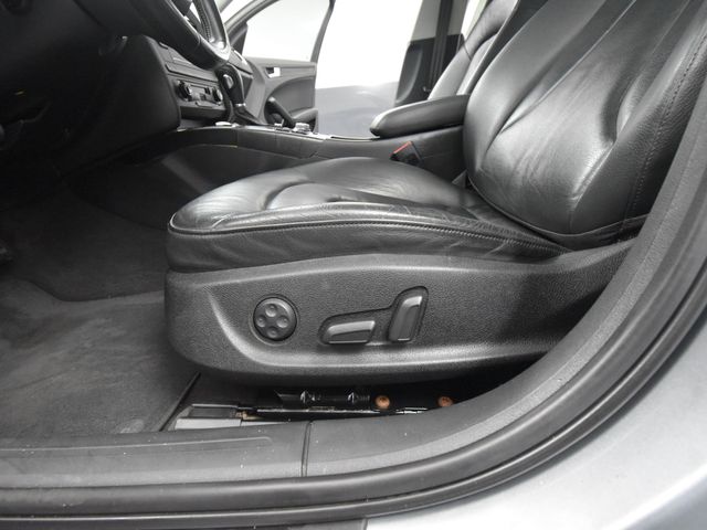 2010 Audi A4 2.0T Avant Premium Plus Quattro photo 15