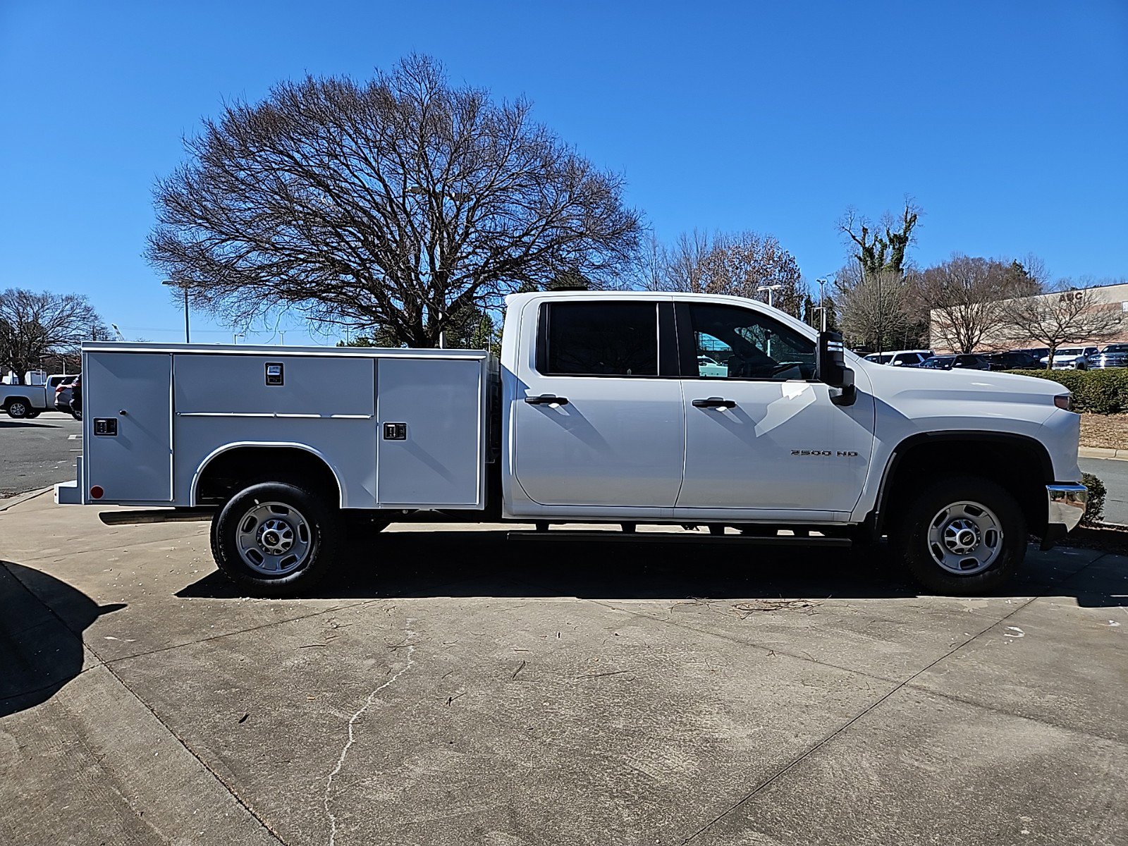 2025 Chevrolet Silverado 2500HD photo 2