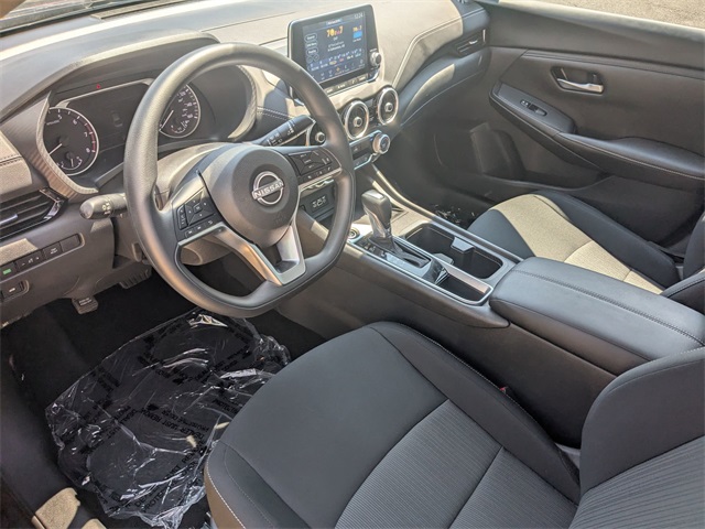 2025 Nissan Sentra SV photo 13
