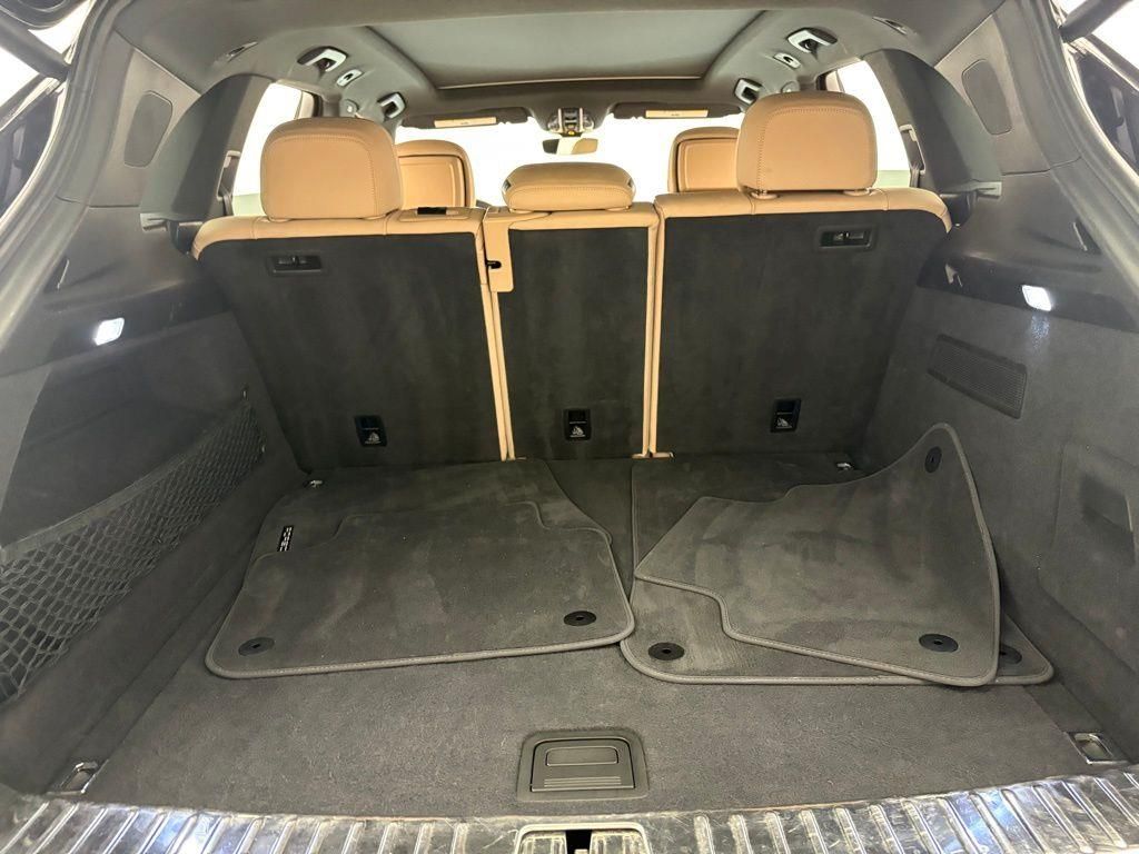 2022 Porsche Cayenne Base photo 22
