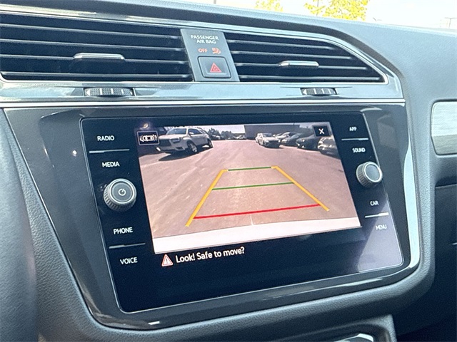 2021 Volkswagen Tiguan SE photo 16