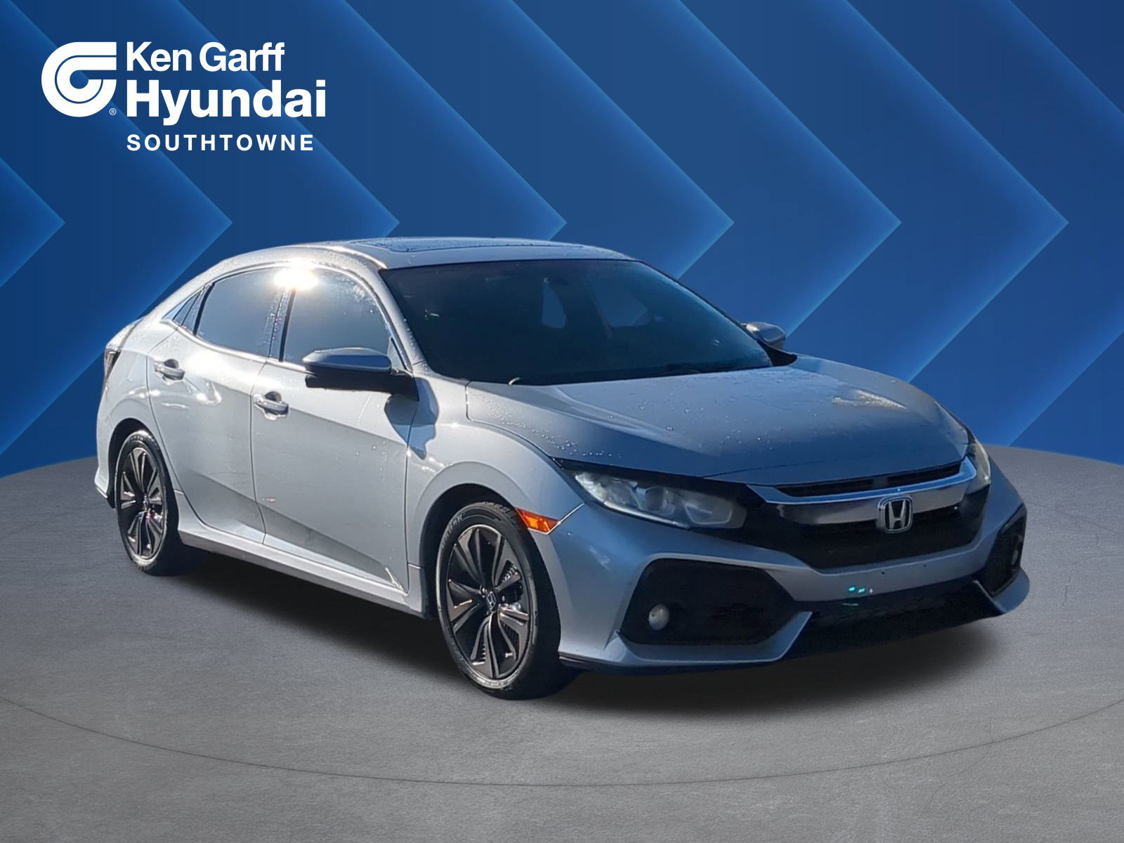 2017 Honda Civic Hatchback EX's photo