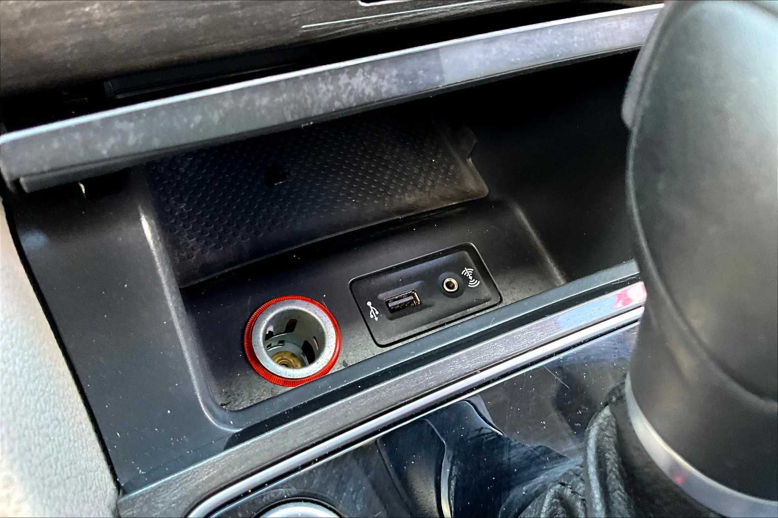 2018 Volkswagen Passat 2.0T SE photo 29