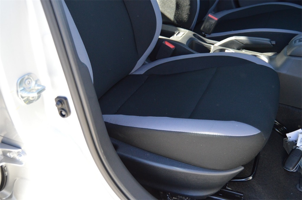 2025 Nissan Versa S photo 14