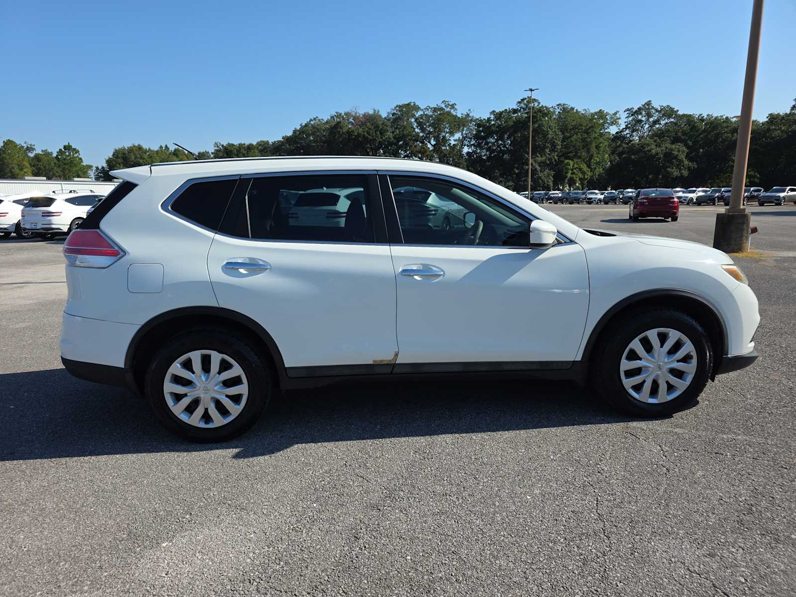 2015 Nissan Rogue S photo 7