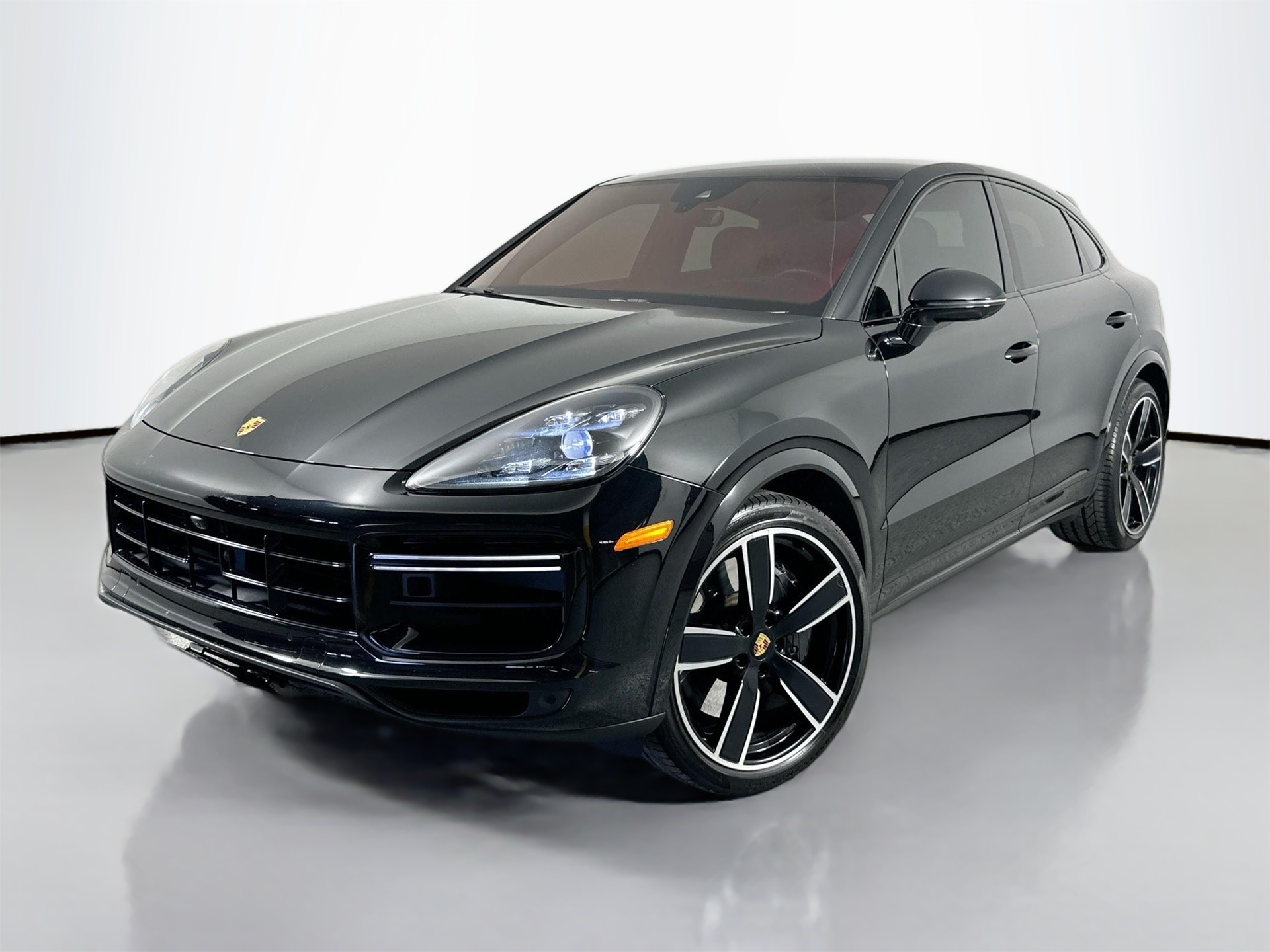 2023 Porsche Cayenne Coup Turbo's photo