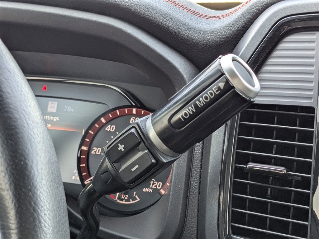 2024 Nissan Titan PRO-4X photo 31