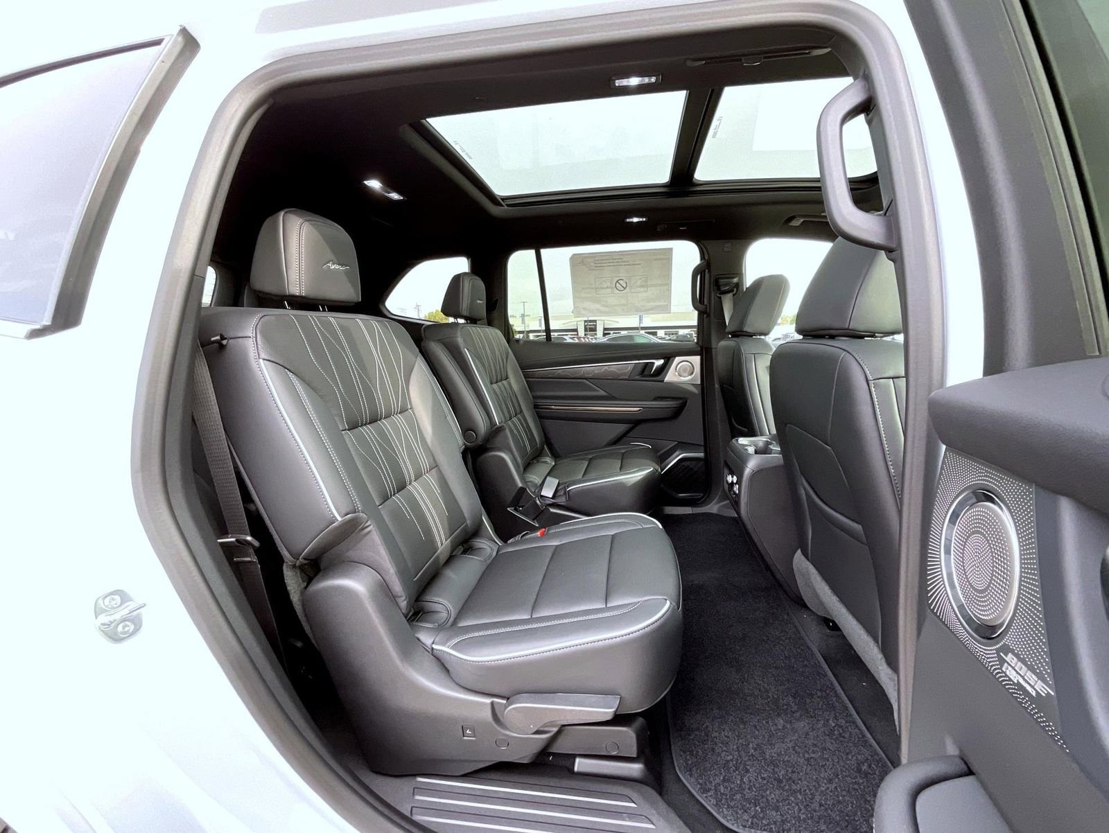 2026 Buick Enclave Avenir photo 16